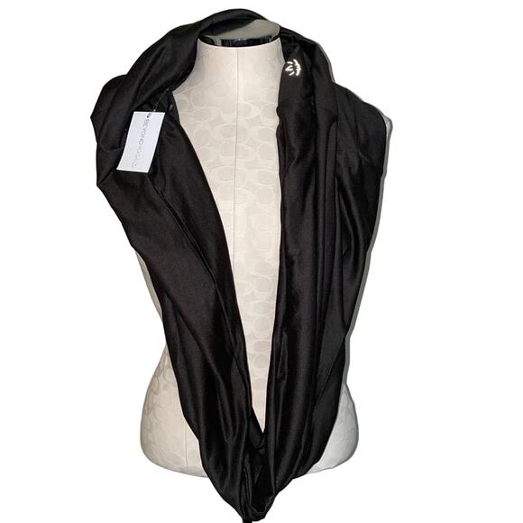 Beyond Yoga Hidden zipper Pocket for cellphone Infinity Scarf black NWTs - Picture 8 of 11